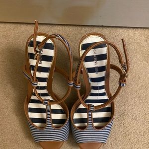 Never worn Gianni Bini summer platform heels